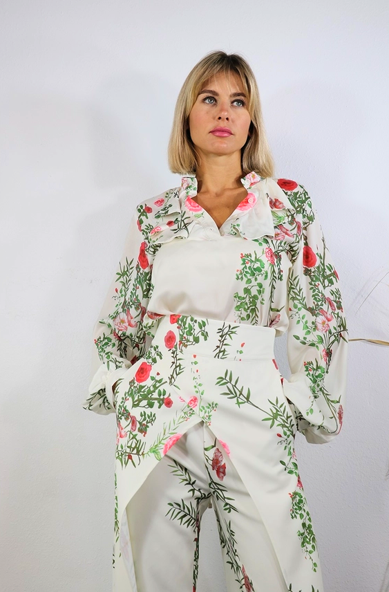 Rose Garden Blouse in Cream with Floral Print